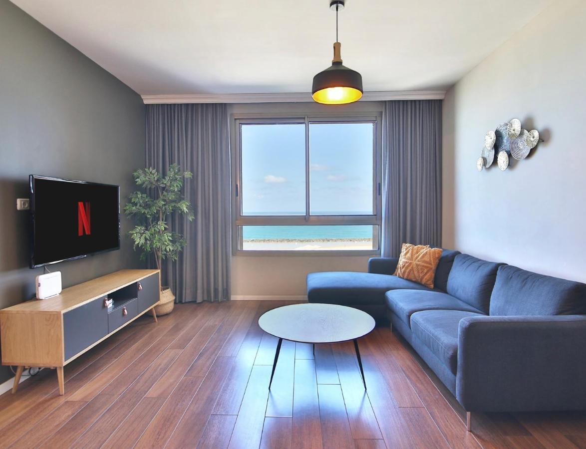 Luxury Suites By Notaly Ariel - Carmel Beach Haifa Bagian luar foto