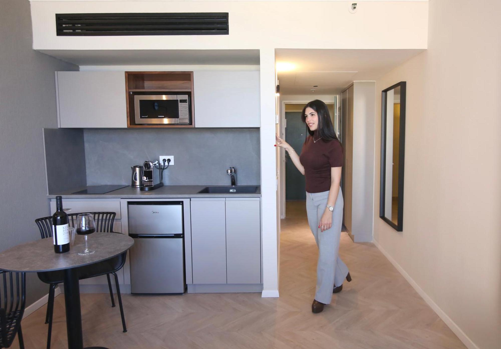 Luxury Suites By Notaly Ariel - Carmel Beach Haifa Ruang foto