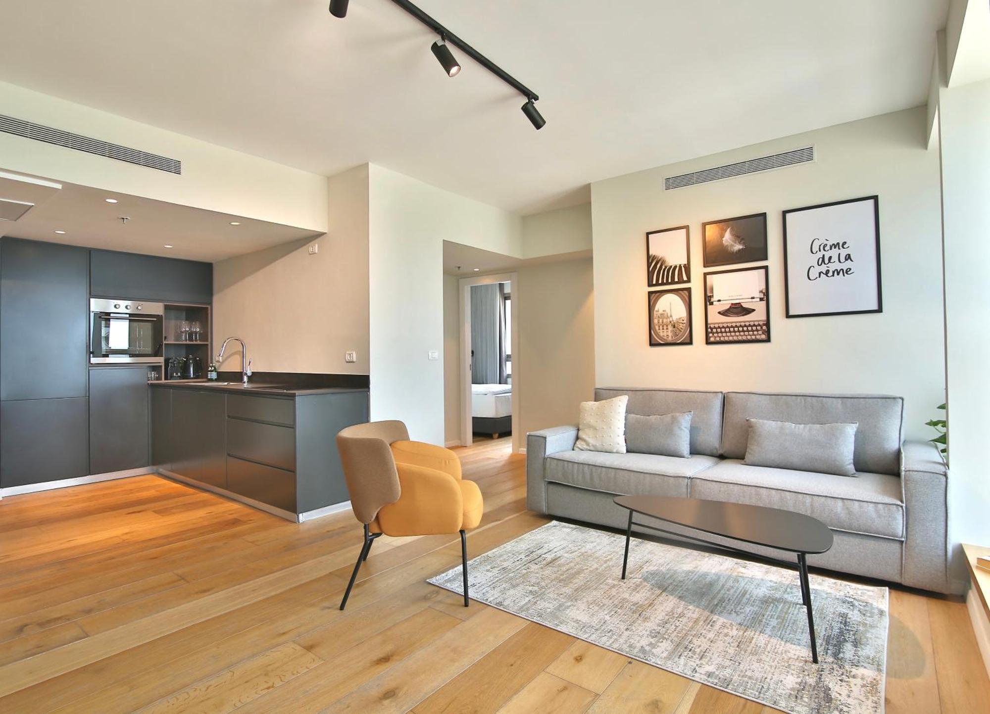 Luxury Suites By Notaly Ariel - Carmel Beach Haifa Ruang foto