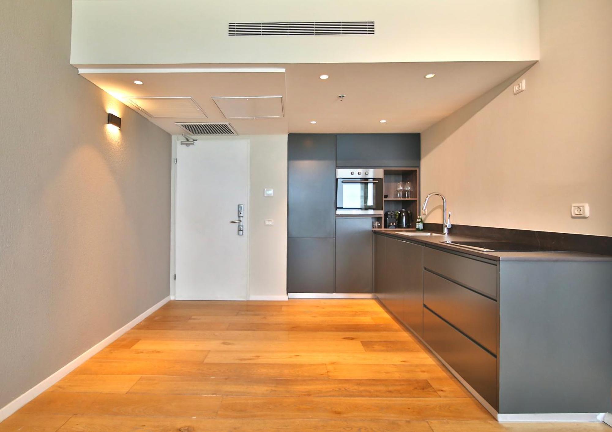 Luxury Suites By Notaly Ariel - Carmel Beach Haifa Ruang foto