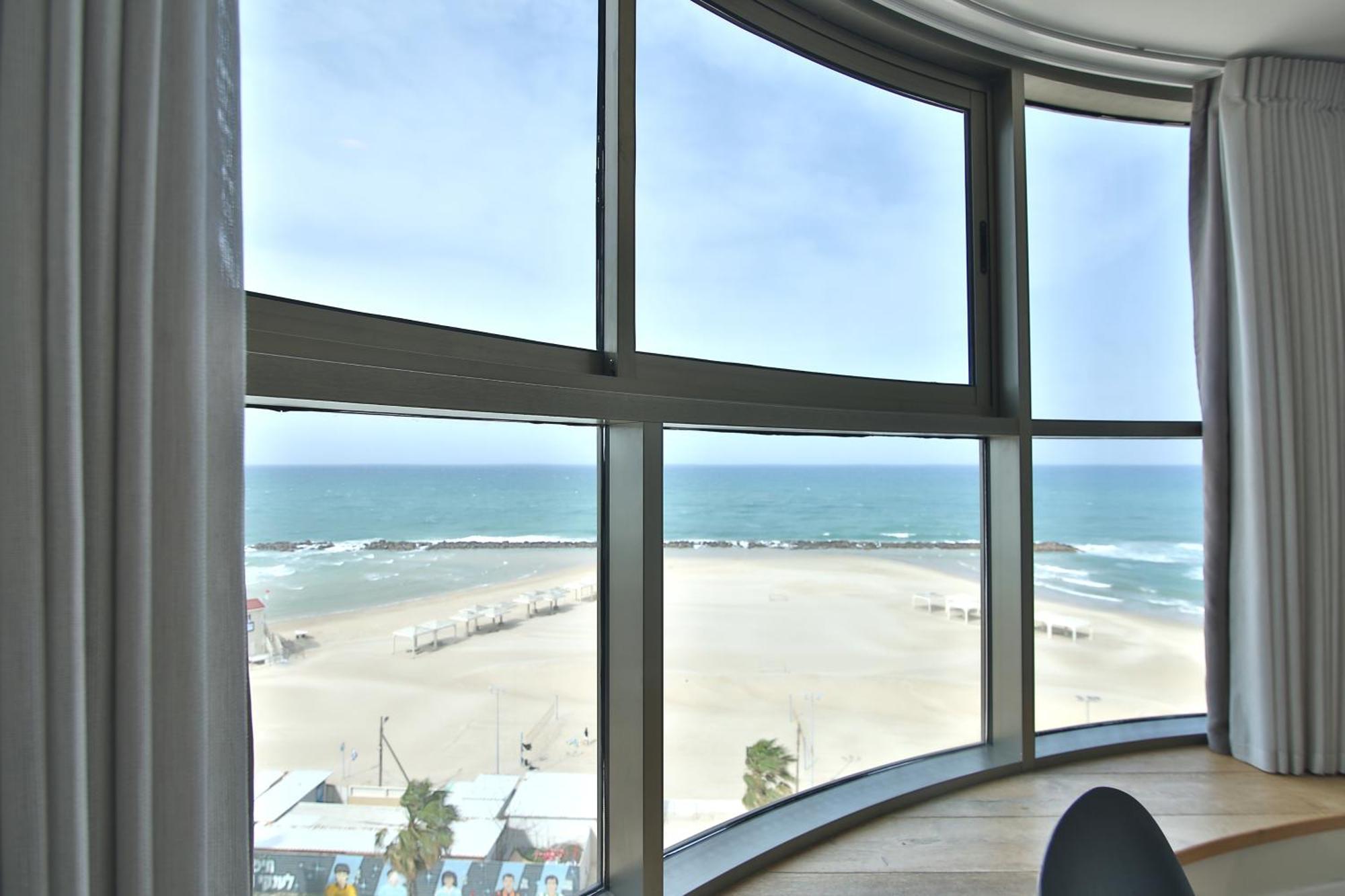 Luxury Suites By Notaly Ariel - Carmel Beach Haifa Ruang foto