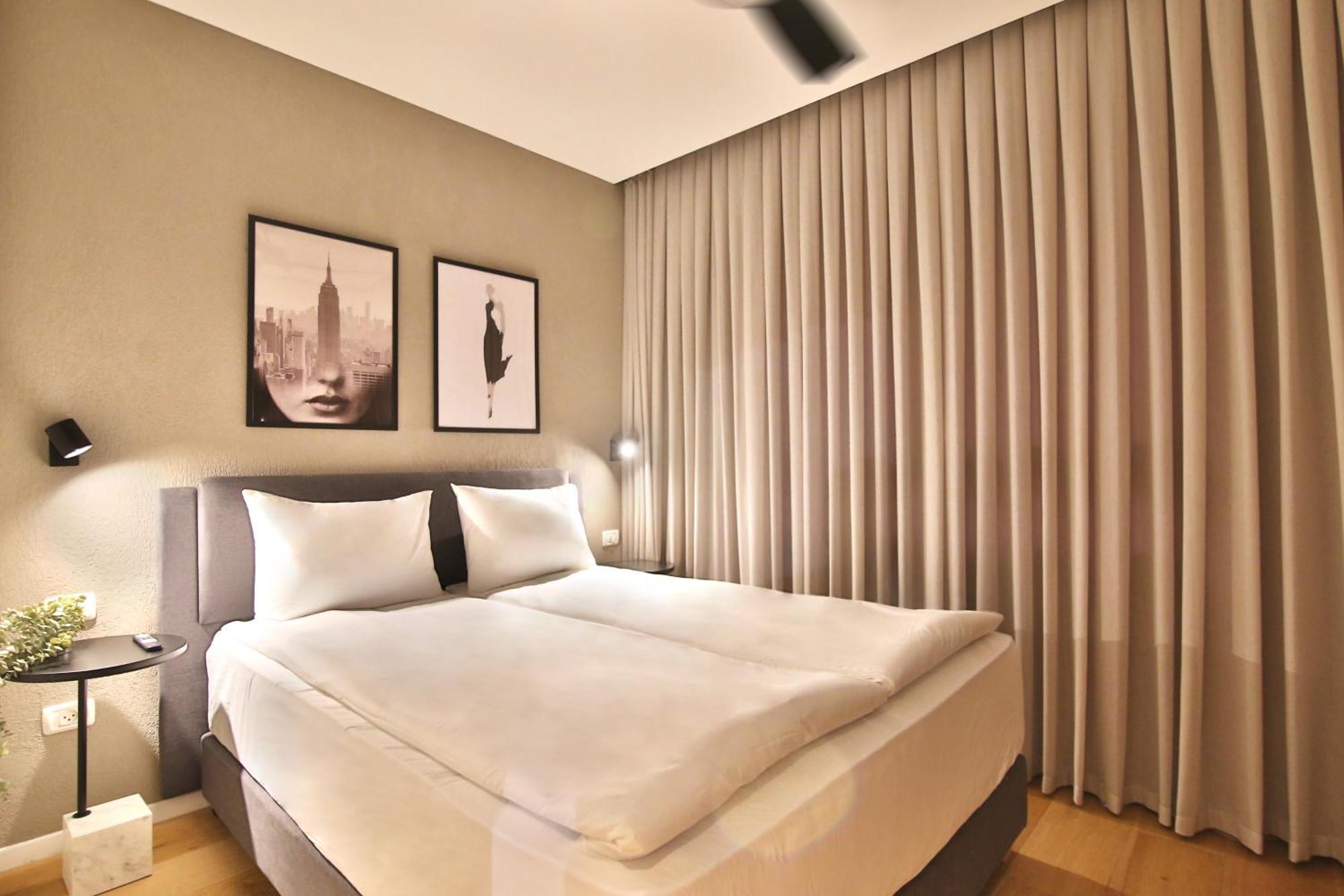 Luxury Suites By Notaly Ariel - Carmel Beach Haifa Bagian luar foto