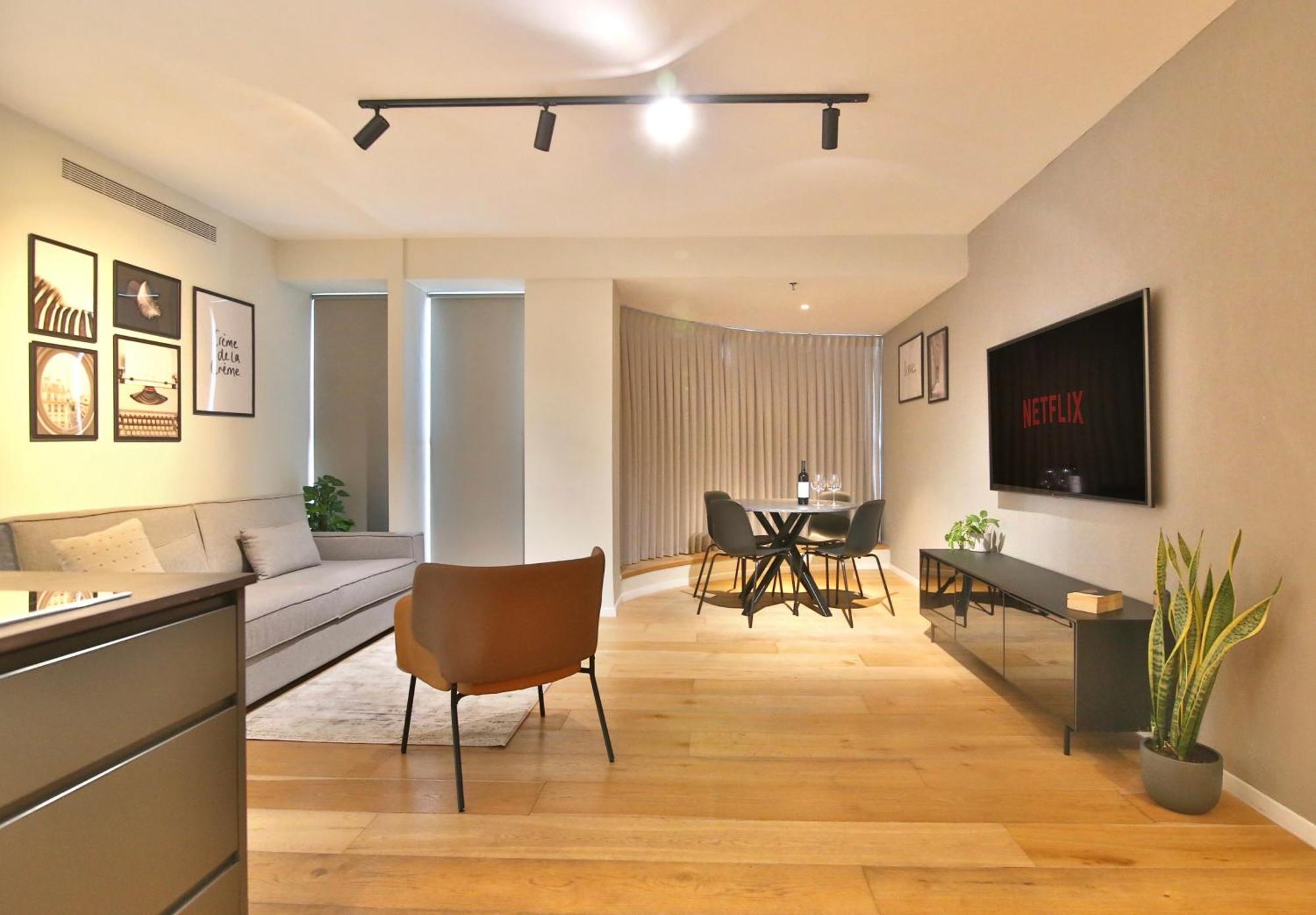 Luxury Suites By Notaly Ariel - Carmel Beach Haifa Bagian luar foto