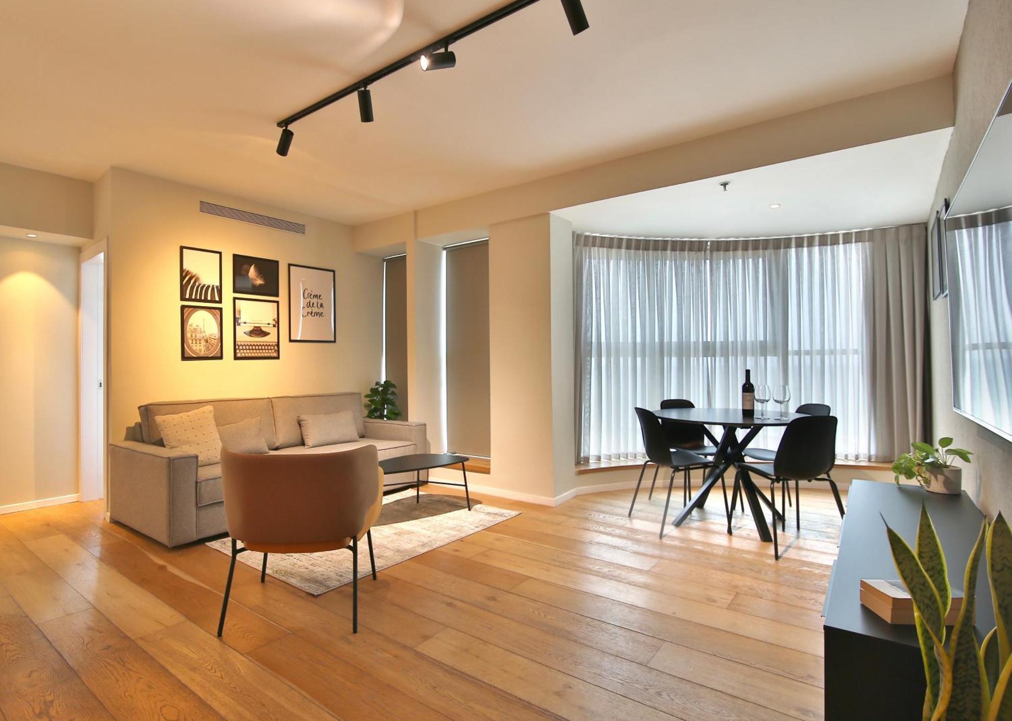 Luxury Suites By Notaly Ariel - Carmel Beach Haifa Ruang foto