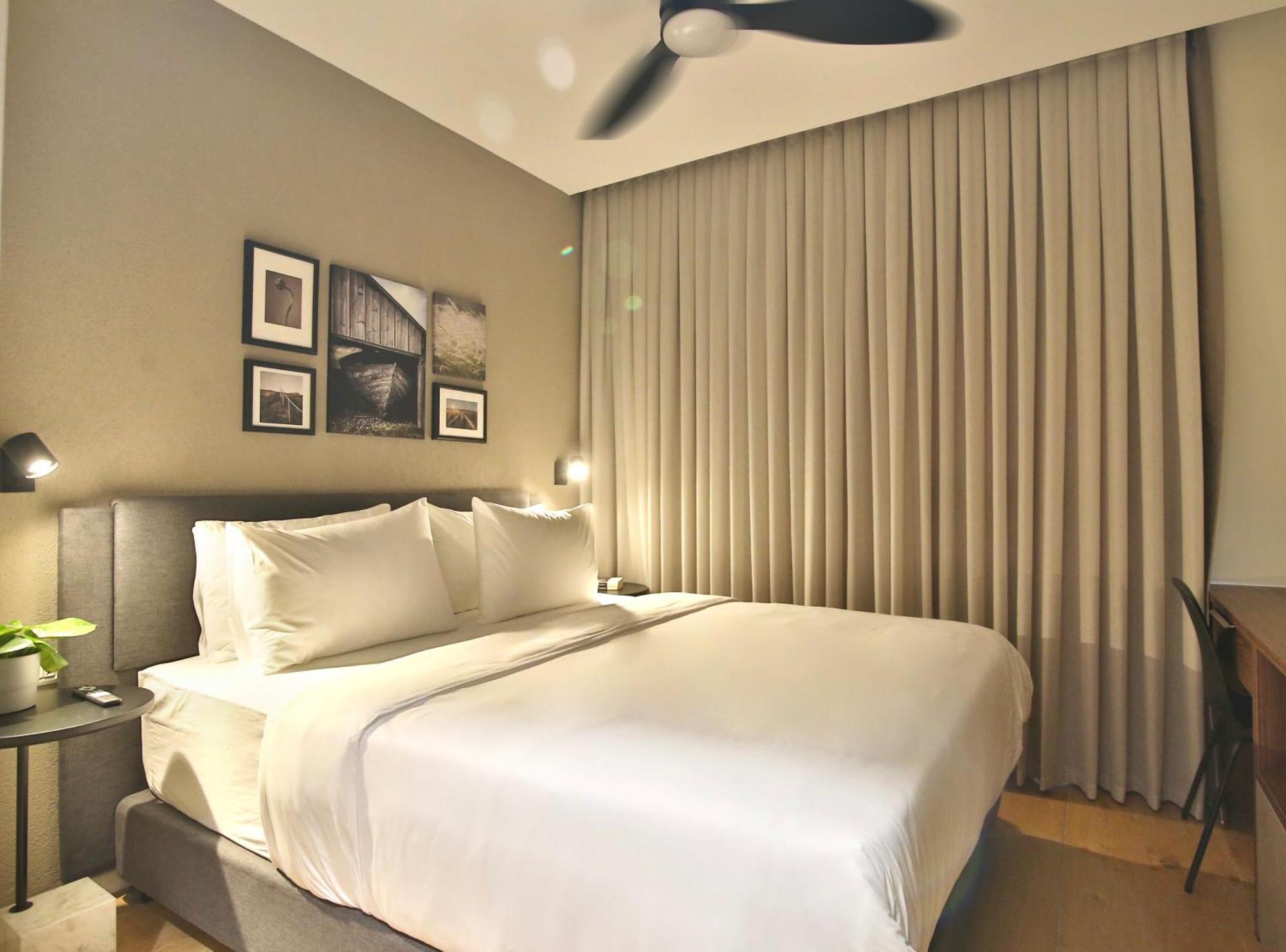 Luxury Suites By Notaly Ariel - Carmel Beach Haifa Ruang foto